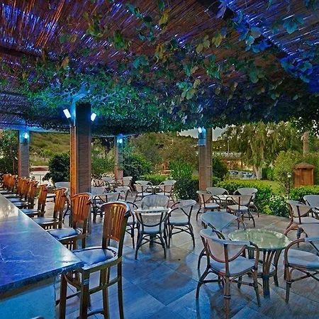 Üdülőközpont Aska Just In 5*